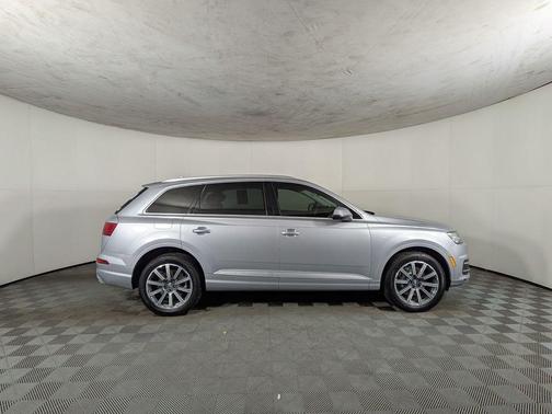 2019 Audi Q7 55 Premium Plus