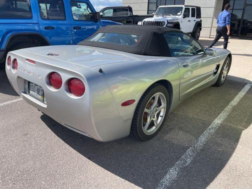 2004 Chevrolet Corvette Base