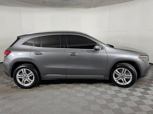 2021 Mercedes-Benz GLA 250 Base 4MATIC