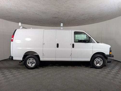 2025 GMC Savana 2500 Work Van