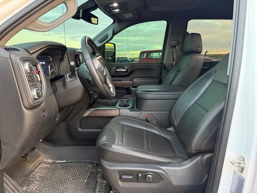 2023 GMC Sierra 2500 Denali