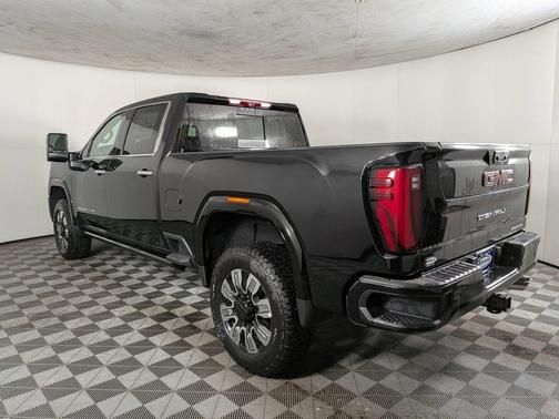 2025 GMC Sierra 2500 Denali