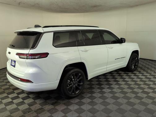 Bright White Clearcoat 2026 Jeep Grand Cherokee L Limited