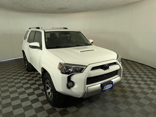 Super White 2018 Toyota 4Runner Sport