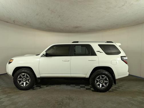 Super White 2018 Toyota 4Runner Sport