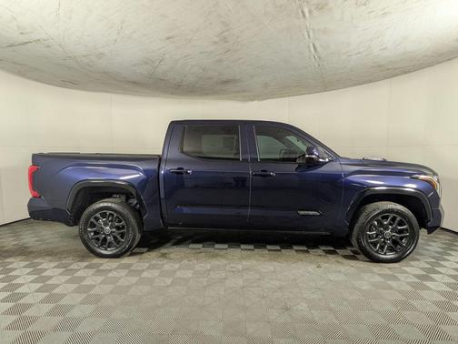 2024 Toyota Tundra Hybrid Platinum