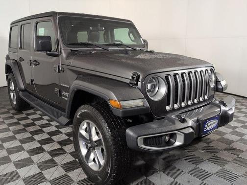 Granite Crystal Clearcoat Metallic 2018 Jeep Wrangler Unlimited Sahara
