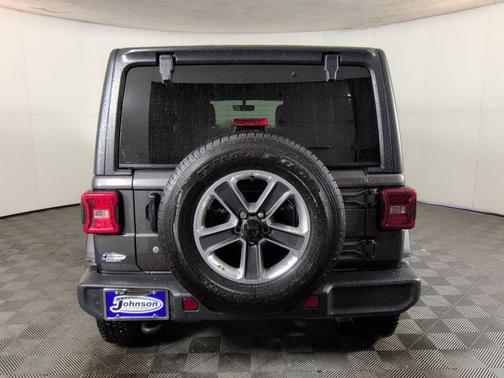 Granite Crystal Clearcoat Metallic 2018 Jeep Wrangler Unlimited Sahara