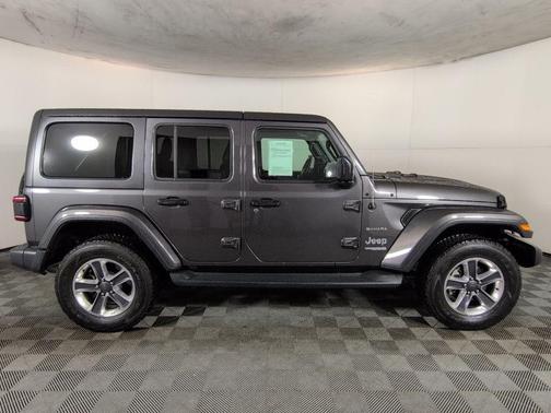 Granite Crystal Clearcoat Metallic 2018 Jeep Wrangler Unlimited Sahara