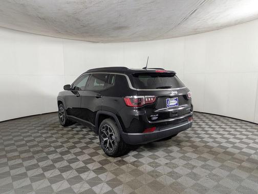 Diamond Black 2026 Jeep Compass Limited