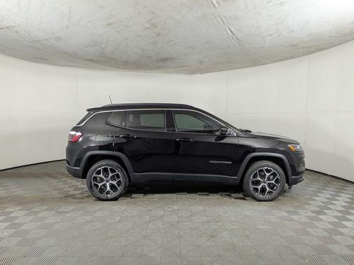 Diamond Black 2026 Jeep Compass Limited