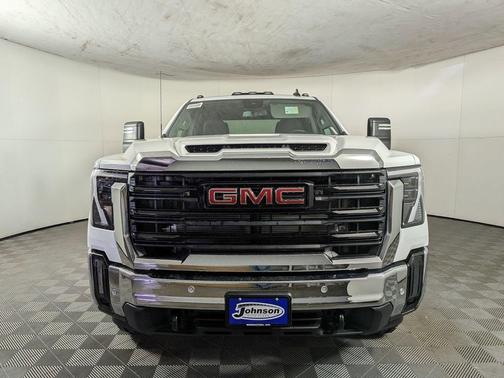 Summit White 2026 GMC Sierra 2500 Pro