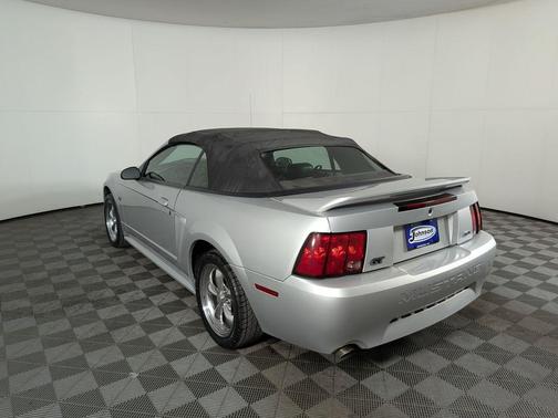 2000 Ford Mustang GT