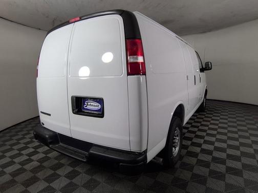 Summit White 2026 Chevrolet Express 2500 Work Van