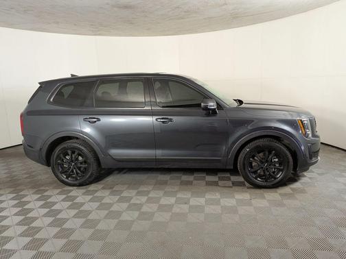 2022 Kia Telluride LX