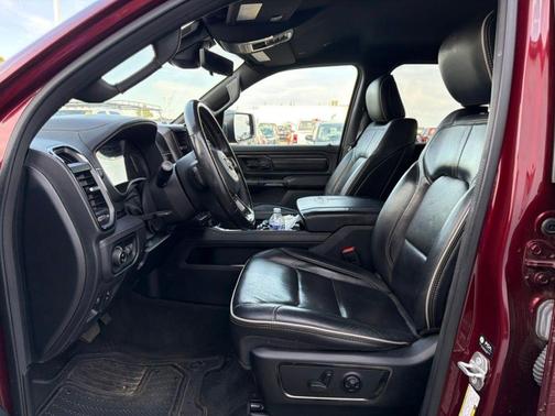 Delmonico Red Pearlcoat 2023 RAM 1500 Limited