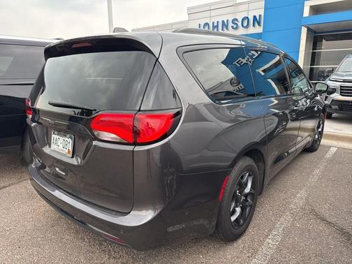 2019 Chrysler Pacifica Touring-L Plus