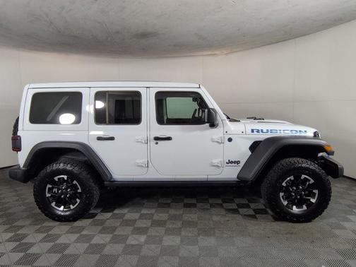 Bright White Clearcoat 2025 Jeep Wrangler 4xe Rubicon