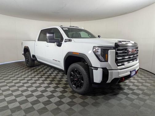 2025 GMC Sierra 2500 AT4