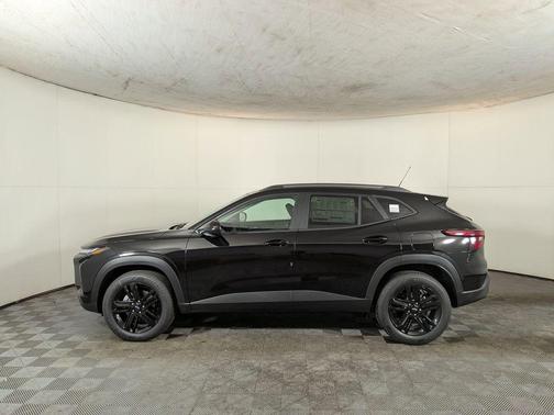 Mosaic Black Metallic 2026 Chevrolet Trax ACTIV