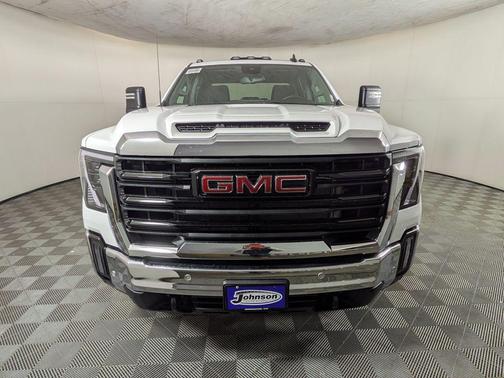 Summit White 2026 GMC Sierra 2500 Pro