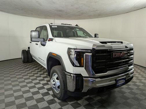 2026 GMC Sierra 3500 Pro