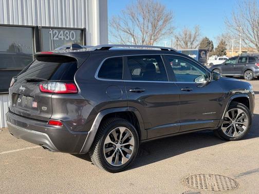 2019 Jeep Cherokee Overland