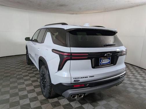 Polar White 2026 Chevrolet Traverse Z71