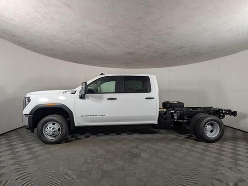 2026 GMC Sierra 3500 Pro