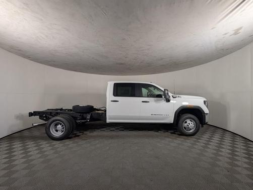 2026 GMC Sierra 3500 Pro