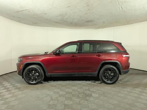 2024 Jeep Grand Cherokee Laredo