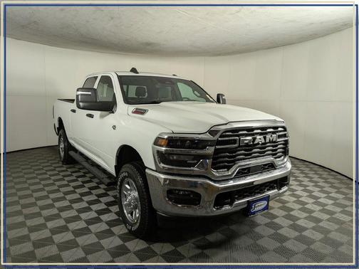 Bright White Clearcoat 2027 RAM 2500 Tradesman