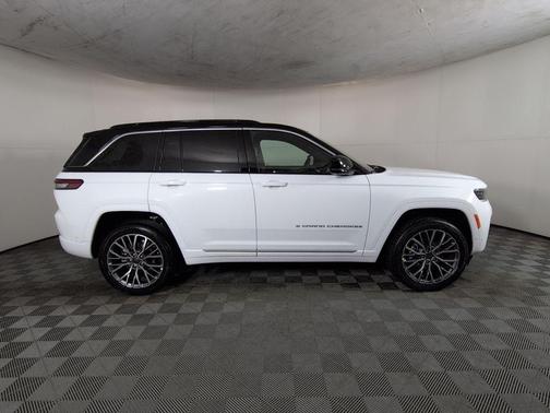 Bright White Clearcoat 2026 Jeep Grand Cherokee Summit