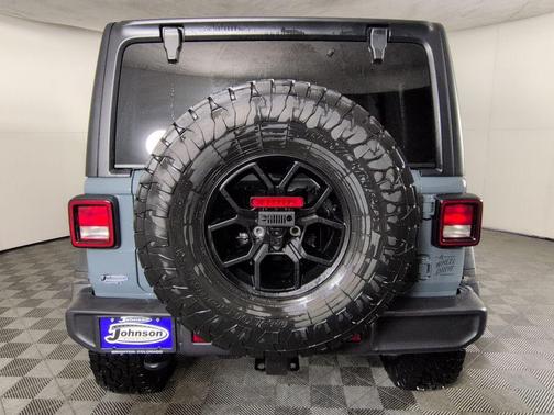 Anvil Clearcoat 2026 Jeep Wrangler Sport