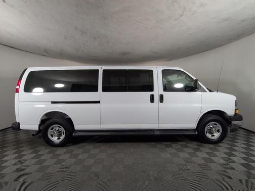 Summit White 2025 Chevrolet Express 3500 LT