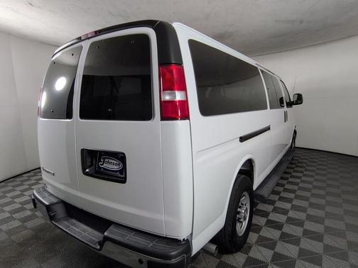 Summit White 2025 Chevrolet Express 3500 LT