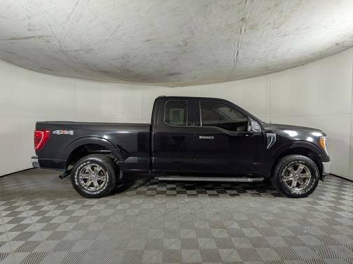 Black Metallic 2021 Ford F-150 XLT