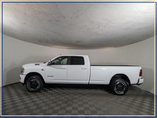 Bright White Clearcoat 2027 RAM 3500 Laramie