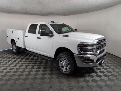 Bright White Clearcoat 2026 RAM 2500 Tradesman