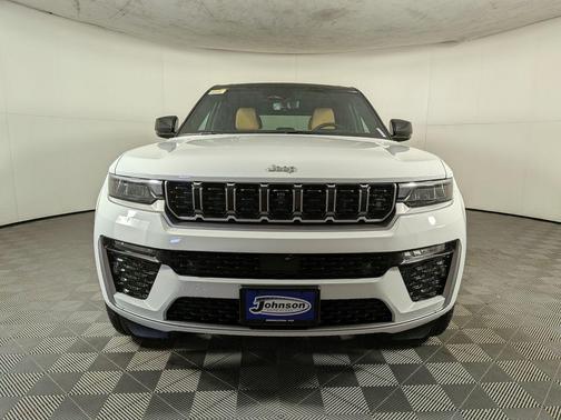 Bright White Clearcoat 2026 Jeep Grand Cherokee Summit