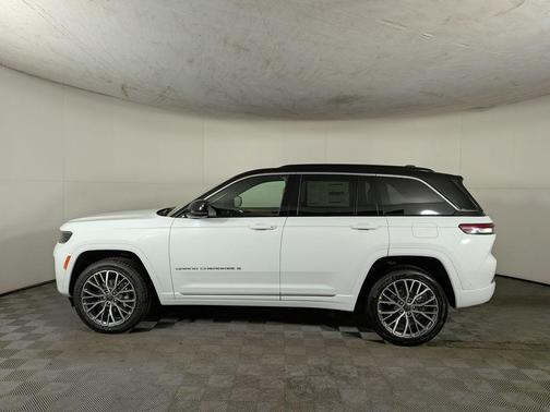 Bright White Clearcoat 2026 Jeep Grand Cherokee Summit