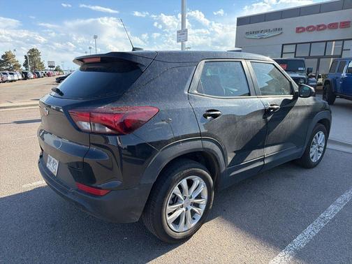 Mosaic Black Metallic 2023 Chevrolet Trailblazer LS