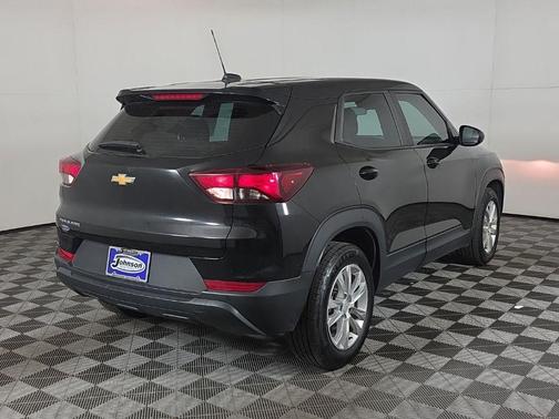 Mosaic Black Metallic 2023 Chevrolet Trailblazer LS