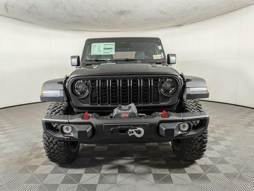 Black Clearcoat 2026 Jeep Gladiator Shadow Ops