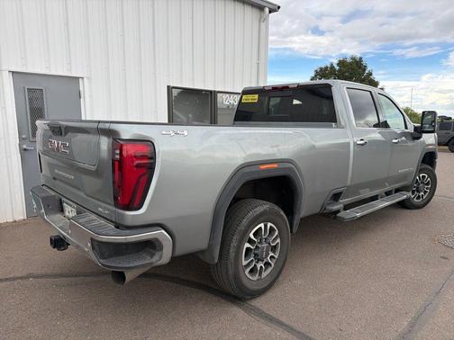 2024 GMC Sierra 3500 SLT