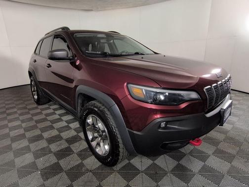 Velvet Red Pearlcoat 2019 Jeep Cherokee Trailhawk