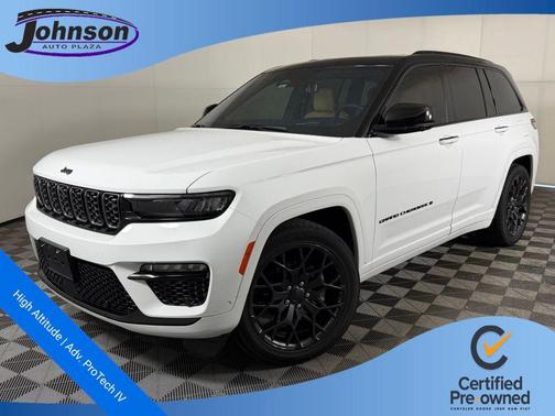 Bright White Clearcoat 2025 Jeep Grand Cherokee Summit