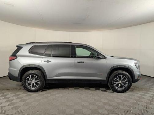2025 GMC Acadia AT4