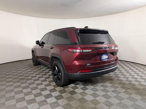 2024 Jeep Grand Cherokee Laredo