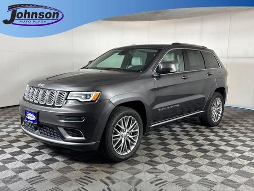 Granite Crystal Clearcoat Metallic 2017 Jeep Grand Cherokee Summit